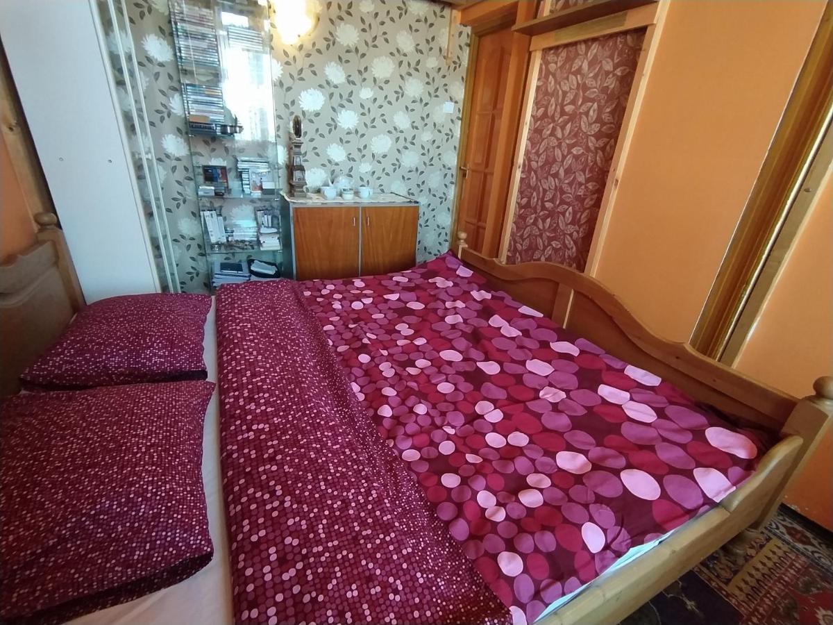 Cuki Apartment Boedapest Buitenkant foto